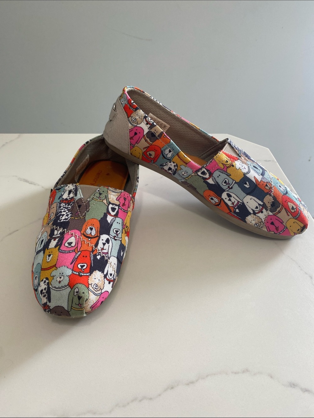 🌞 4/$20 BOBS from Skechers Multicolor Dog Print Slip-On Flats Woman 7